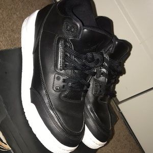 Jordan 3 Retro OG CYBER MONDAY 5Y